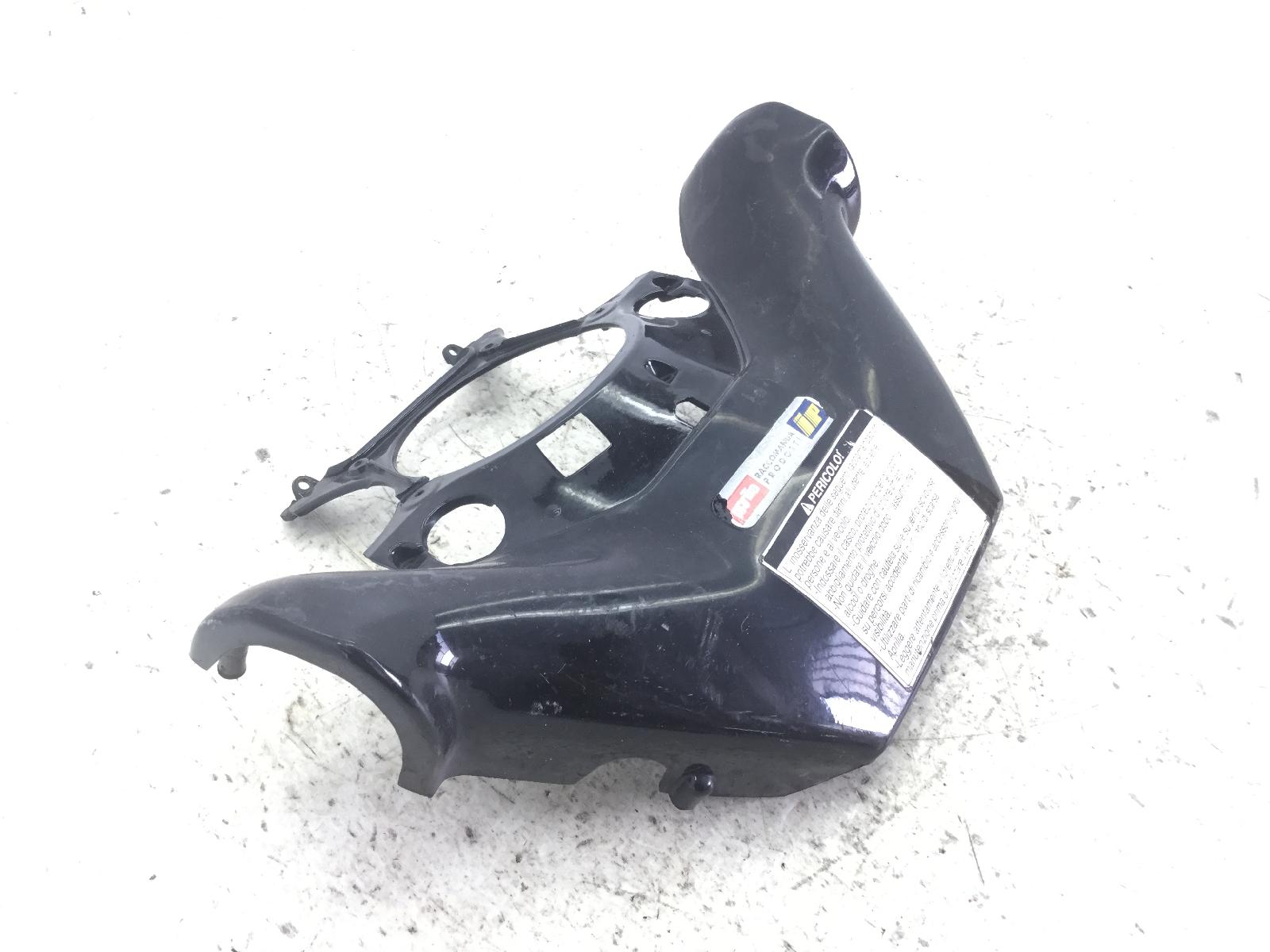 Aprilia scarabeo rotax 150 carena manubrio posteriore - crepa 1999 2002 pc000