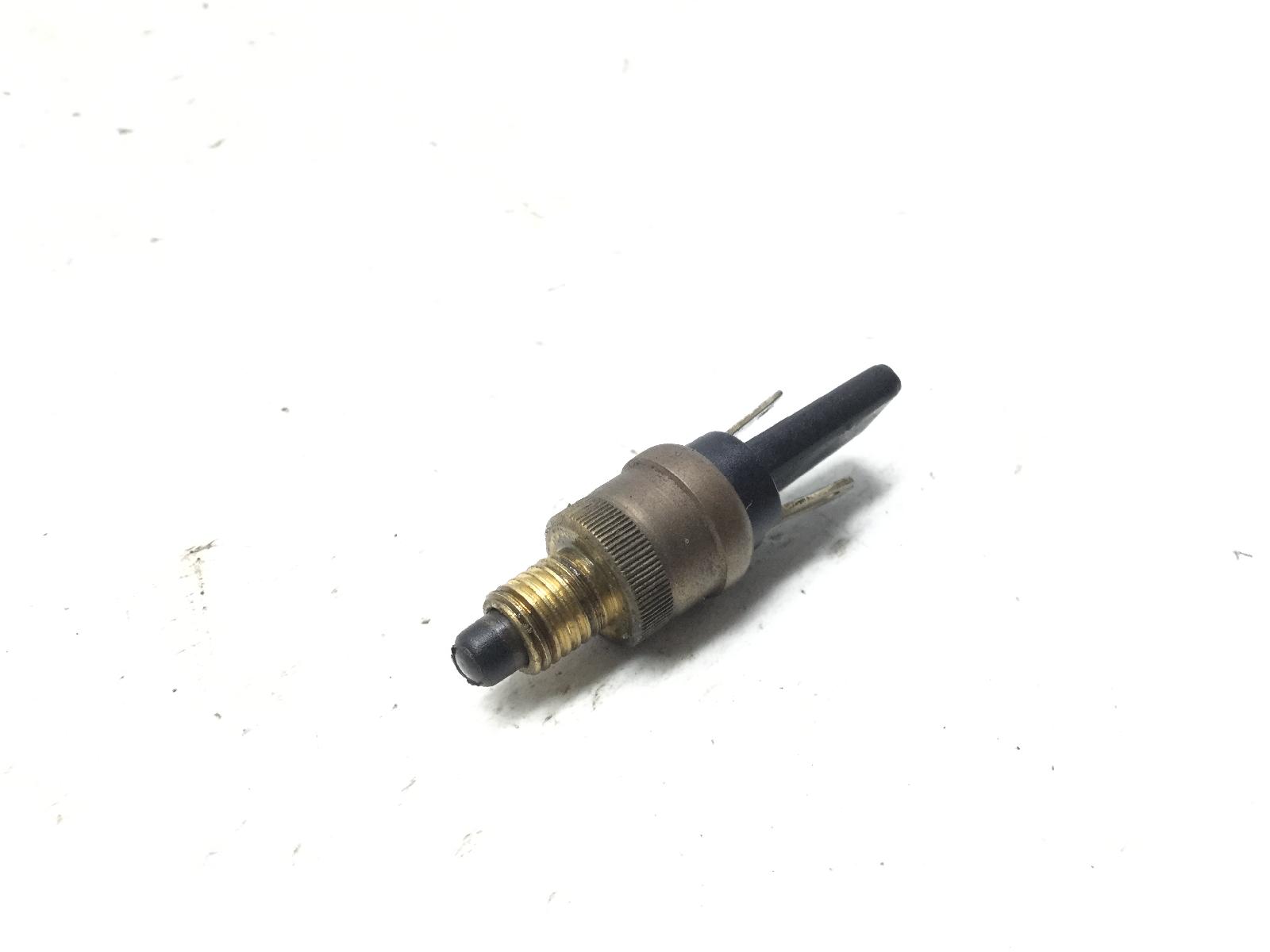 Aprilia scarabeo rotax 150 sensore stop microstop freno anteriore destro 1999 2002 pc000