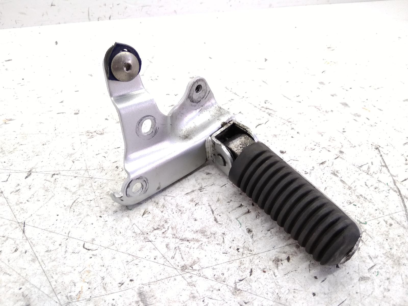 Yamaha t-max xp 500 pedana sinistra posteriore con supporto 2001 2001 sj011
