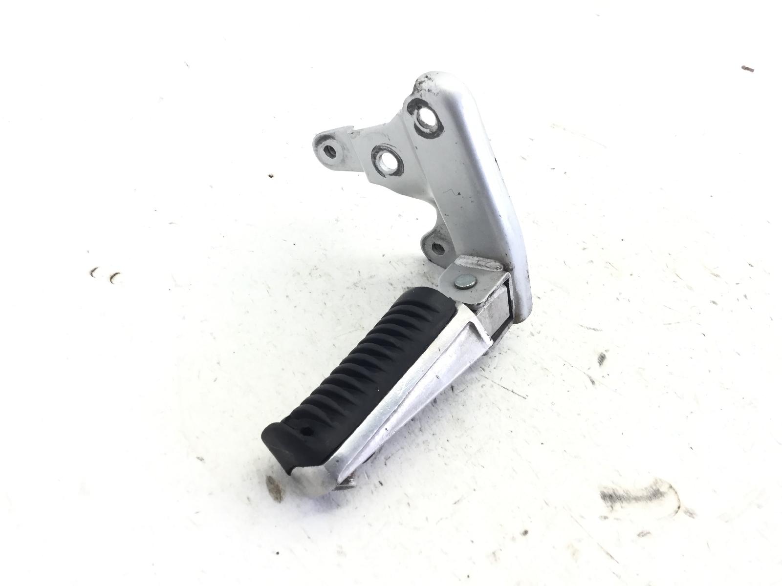 Yamaha t-max xp 500 pedana posteriore destra e supporto - gomma rotta 2001 2001 sj011
