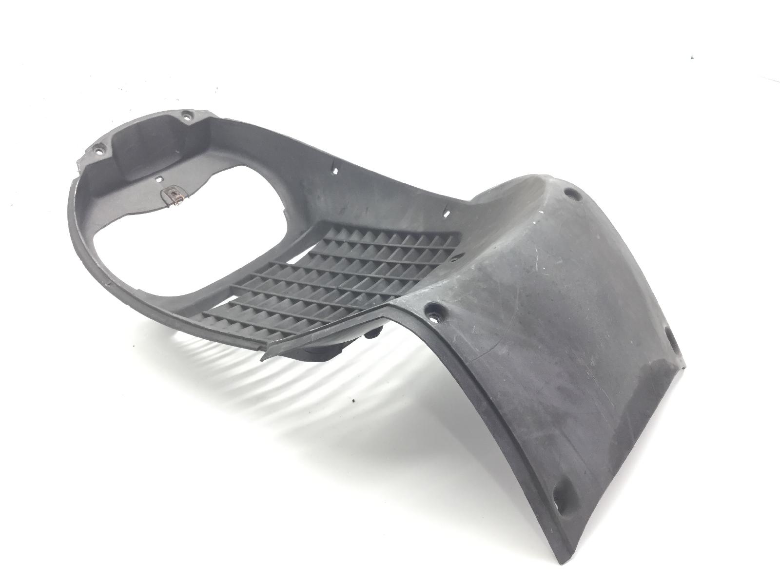 Aprilia scarabeo light 250 carena griglia puntale vano ruota anteriore 2006 2008 vrb00