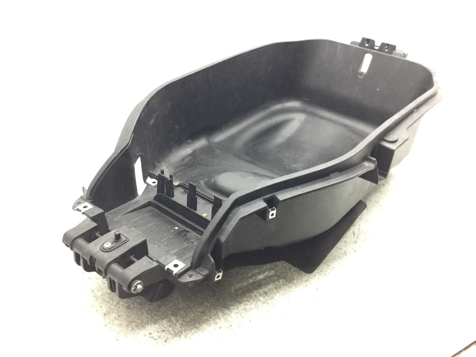 Aprilia scarabeo light 300 carena vano sottosella 2009 2010 vrg00