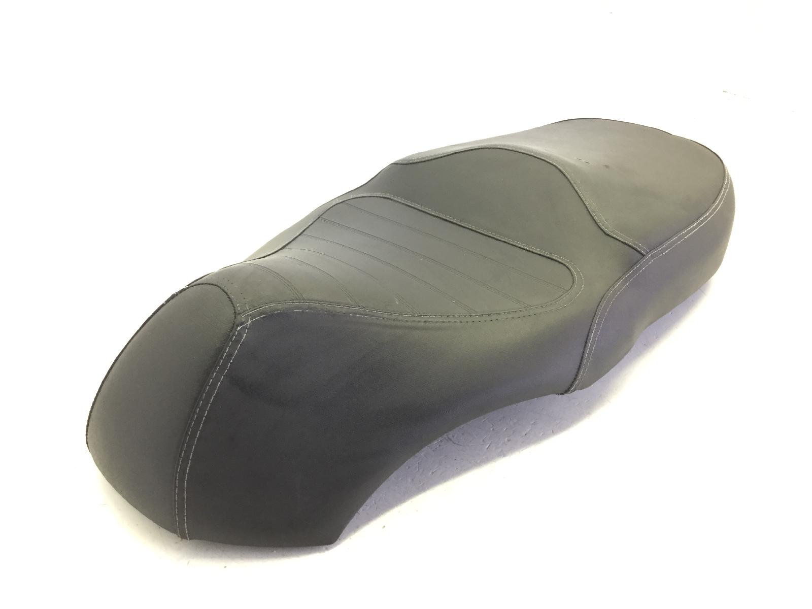 Aprilia scarabeo light 300 sella saddle - piccoli difetti su bordo fodera 2009 2010 vrg00