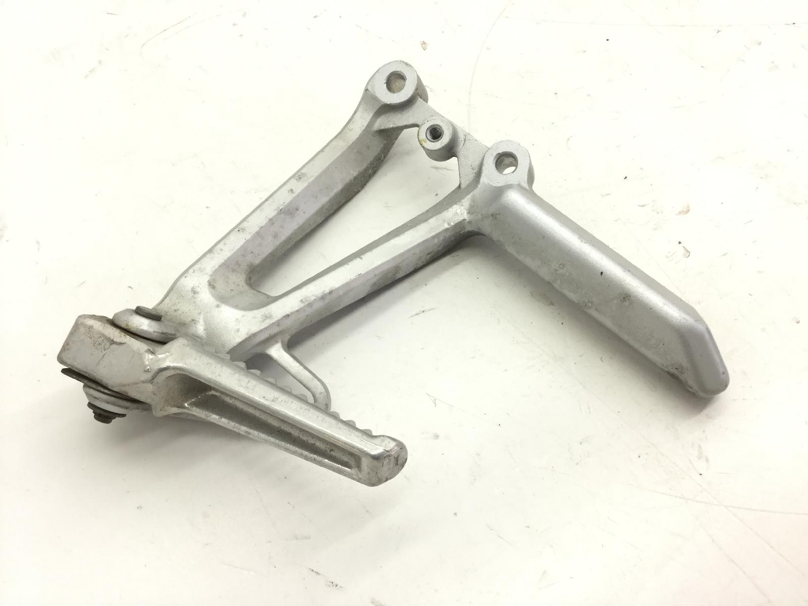 Honda cbr f1 600 pedana posteriore sinistra + supporto 2001 2001 pc35e72m