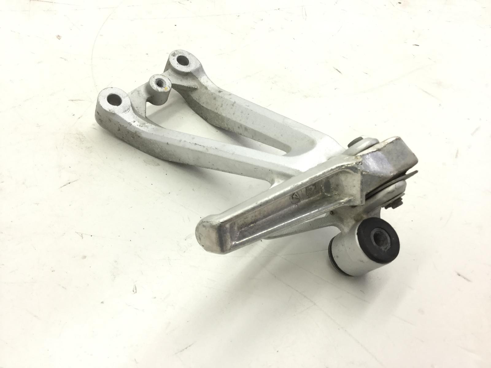 Honda cbr f1 600 pedana posteriore destra e supporto 2001 2001 pc35e72m