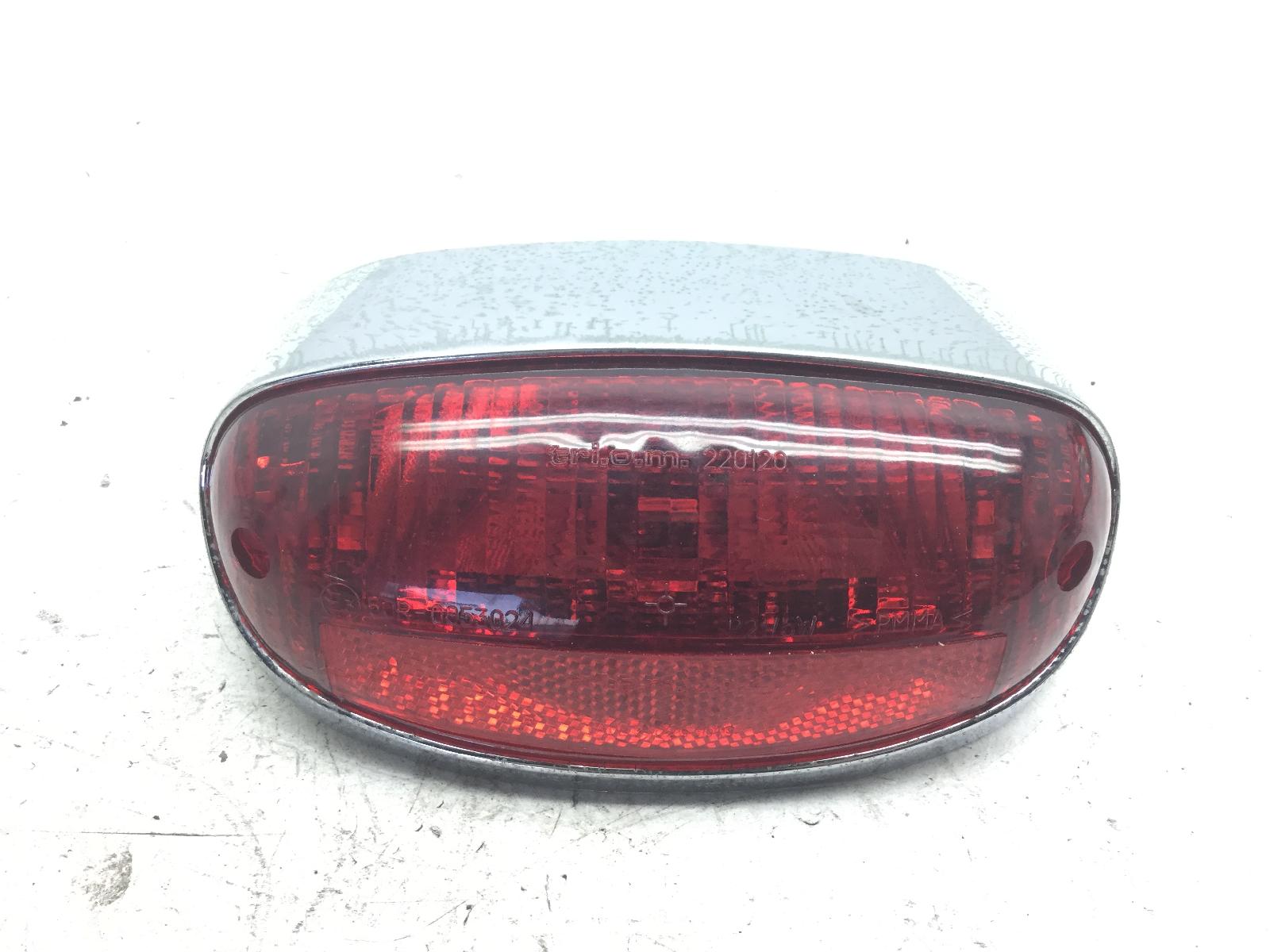 Piaggio vespa et2 50 faro fanale luce posteriore senza viti 1997 2001 c1600
