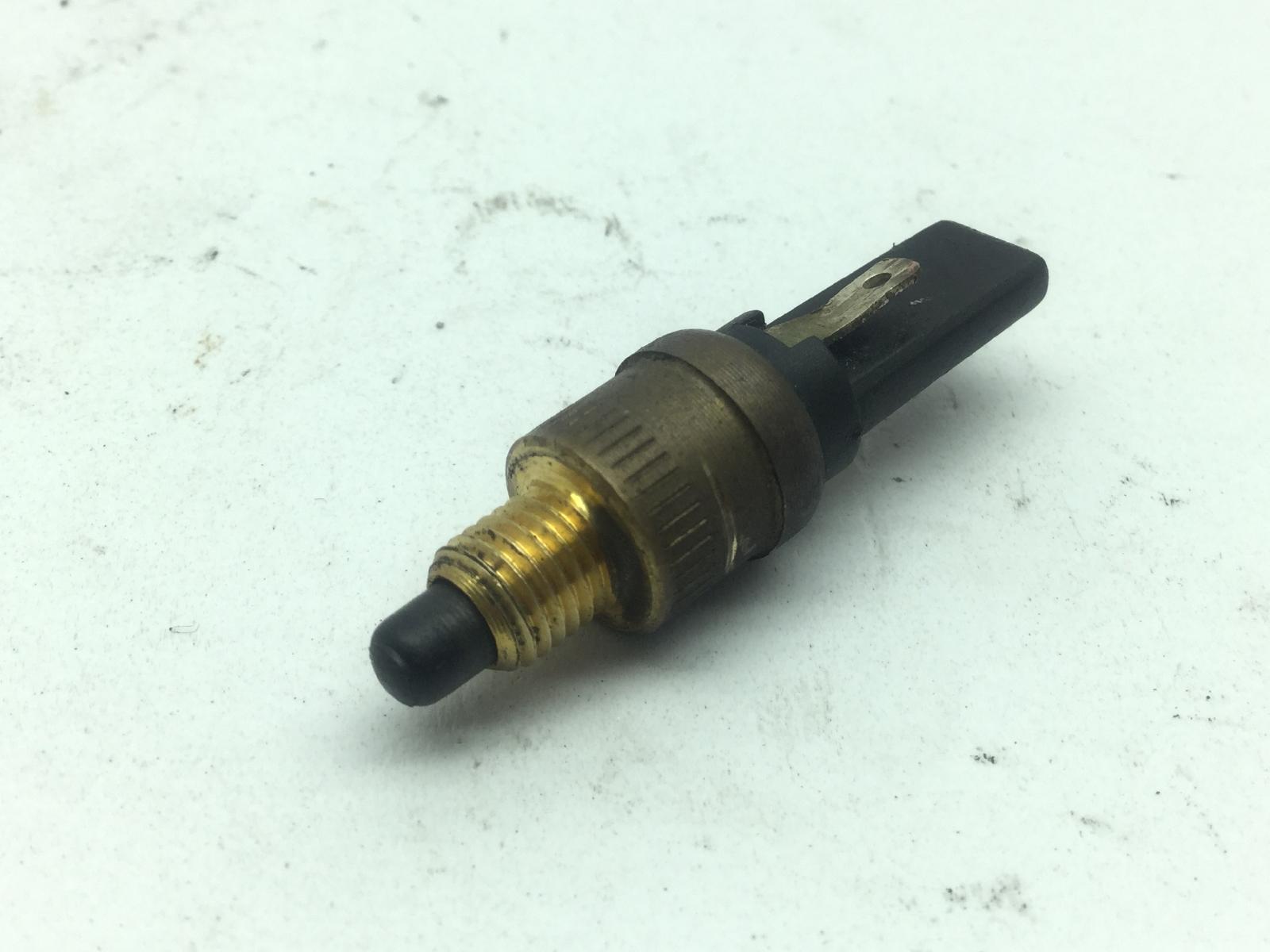 Piaggio vespa et2 50 sensore stop microstop freno posteriore sinistro 1997 2001 c1600
