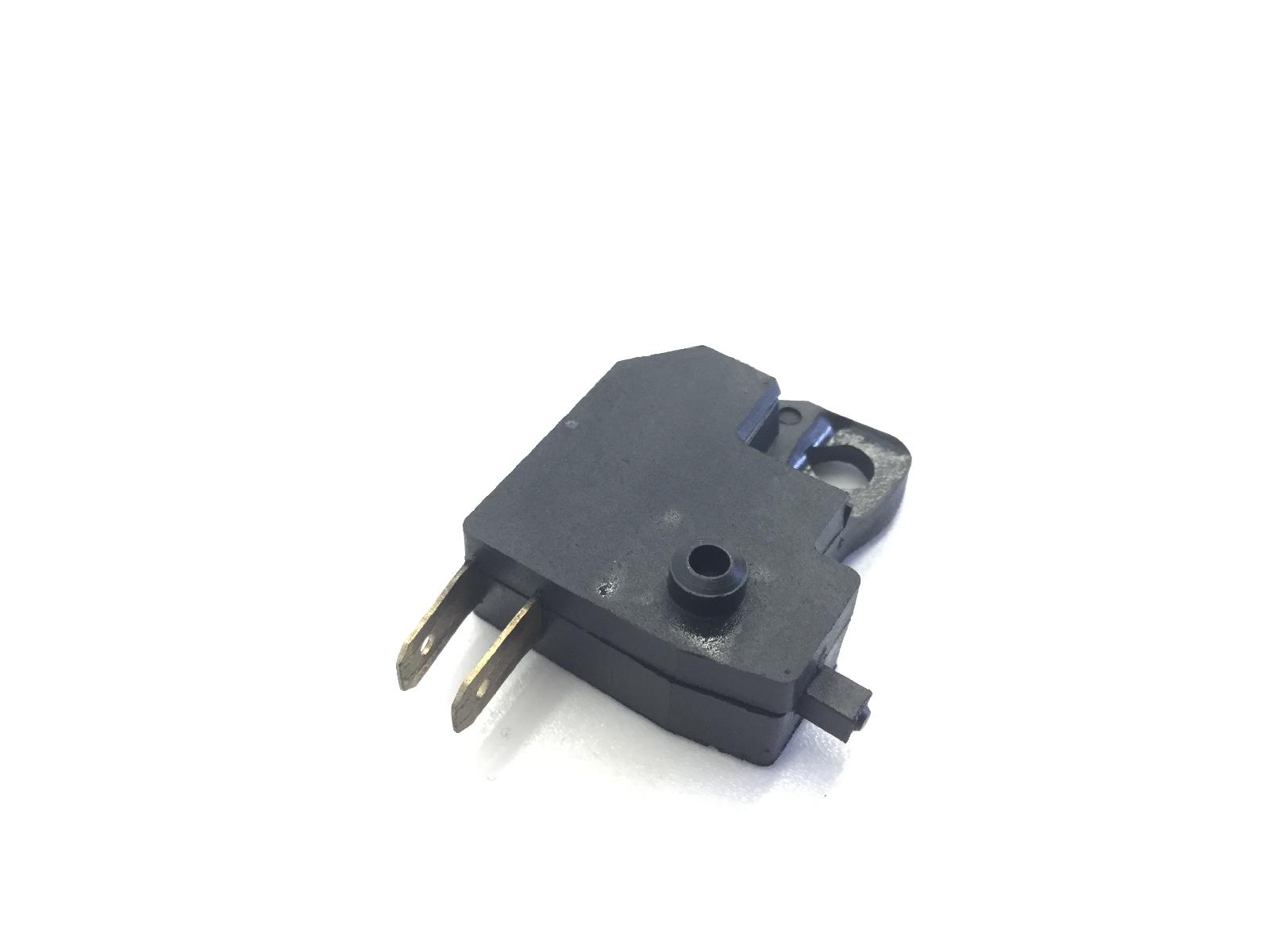 Sym symphony sr 150 sensore pulsante stop microstop freno posteriore 2010 2010 lxmaz15w1ax