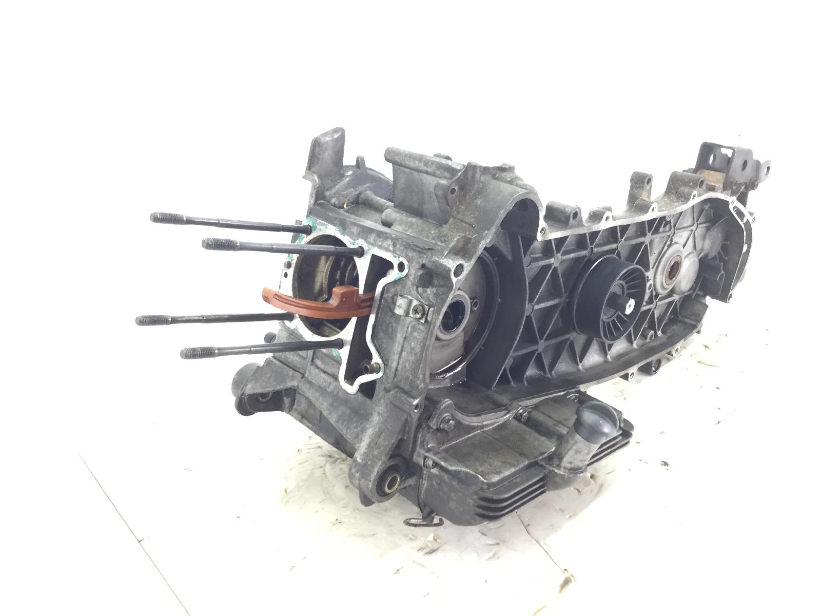 Aprilia sportcity 125 carter motore vuoto mod: m287m 2004 2006 vb000