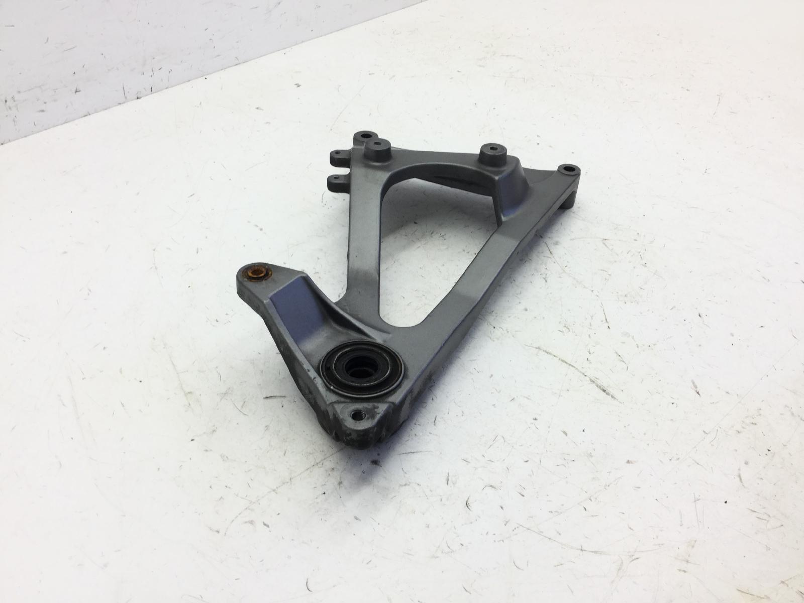 Benelli caffe' nero 150 staffa supporto scarico marmitta 2011 2011 t1310