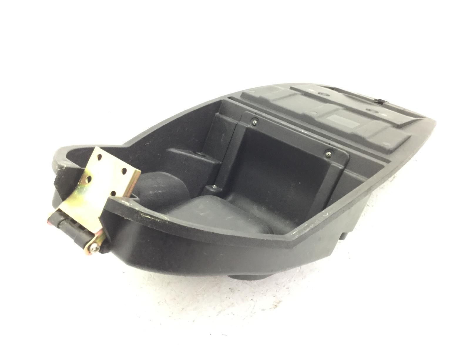 Benelli caffe' nero 150 carena vano sottosella 2011 2011 t1310