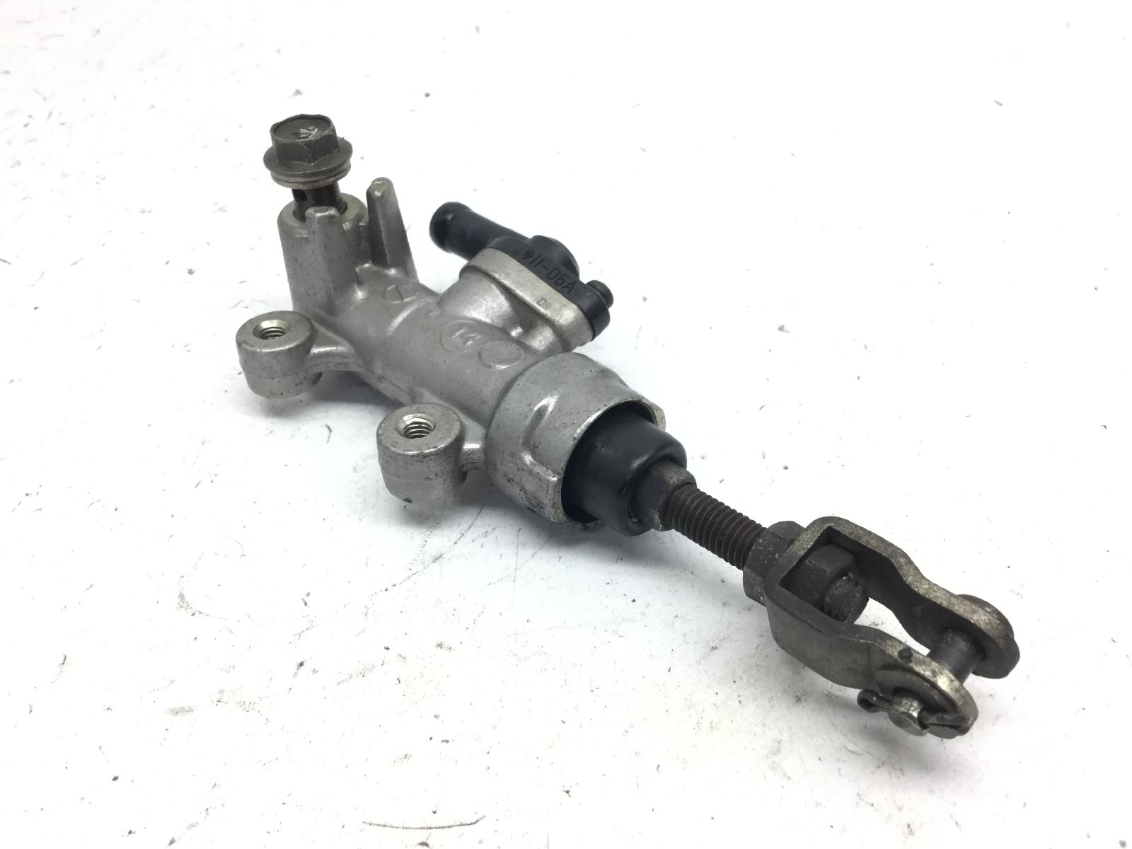 Suzuki sv k3 650 pompa freno posteriore 2003 2003 by111