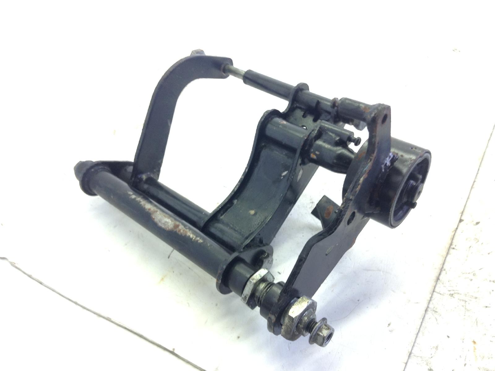 Piaggio beverly 125 staffa supporto motore 2004 2005 m28400