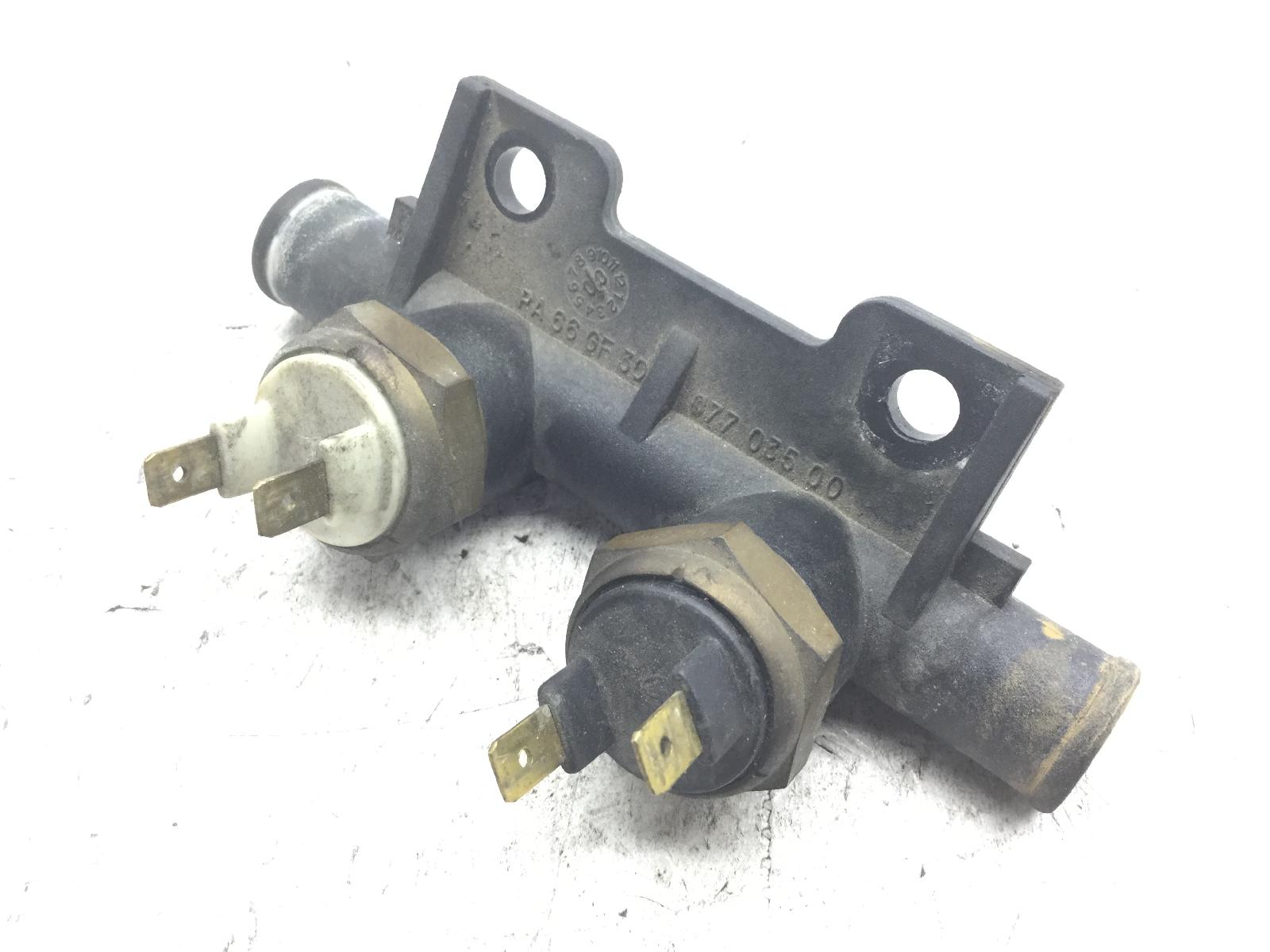 Malaguti madison s euro2 200 raccordo tubo acqua con bulbi temperatura 2003 2003 650000