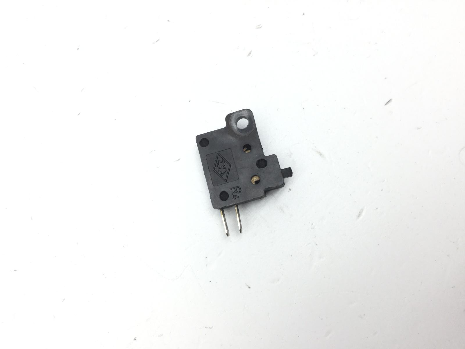 Kymco people s 4t 50 sensore pulsante stop microstop freno anteriore 2006 2008 b91000