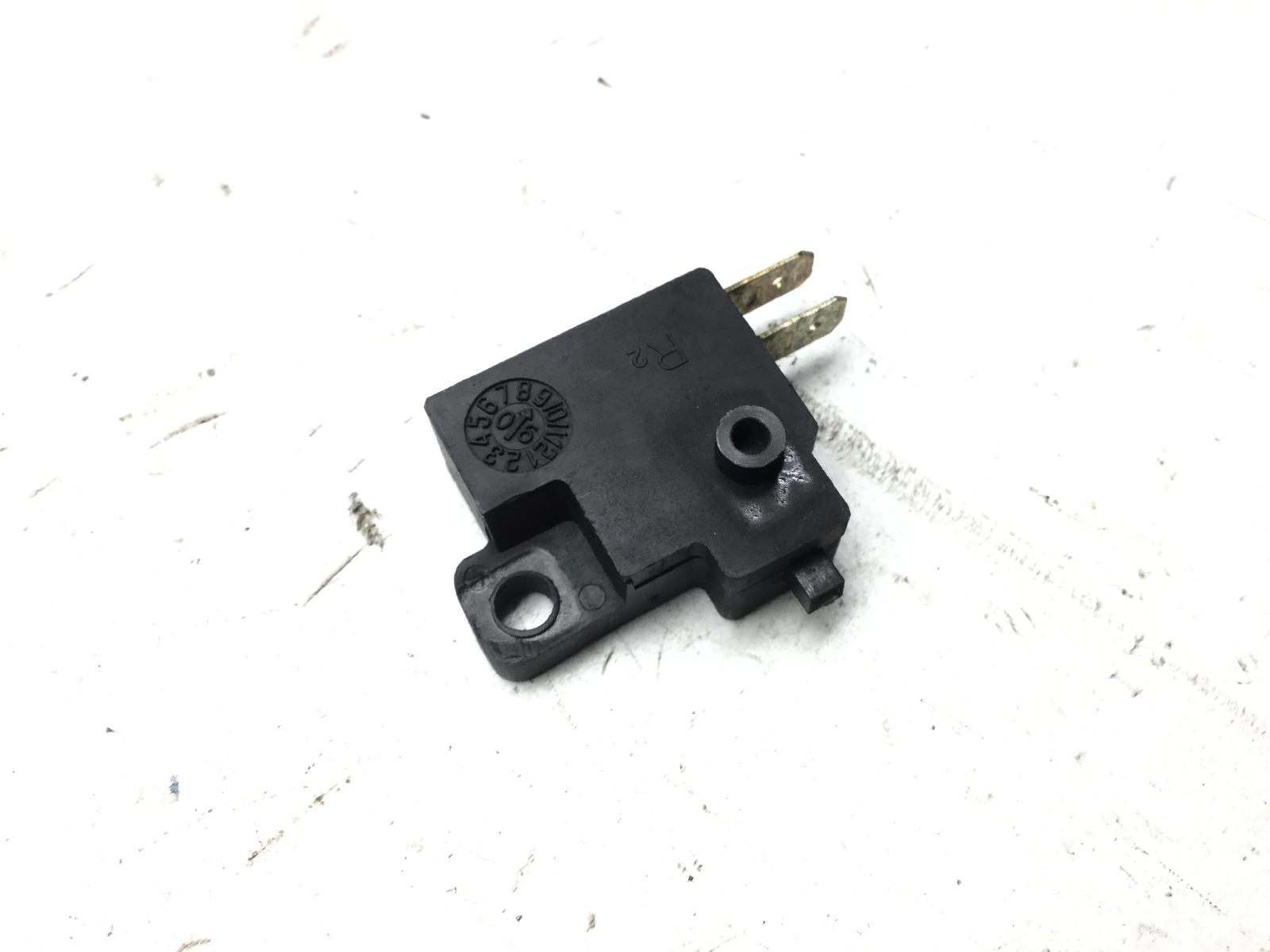 Kymco people s 4t 50 sensore pulsante stop microstop freno anteriore 2006 2008 b91000
