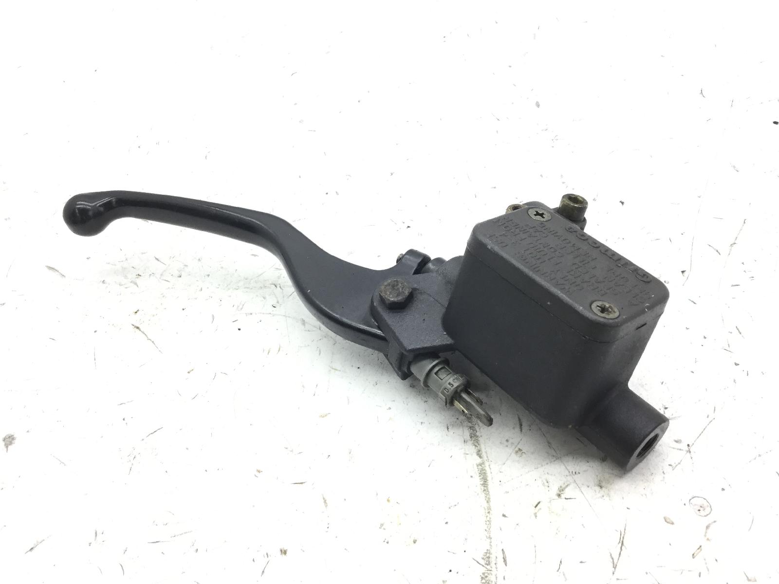Renault full time benelli adiva 150 pompa freno anteriore destra 2005 2005 zbnd101011....