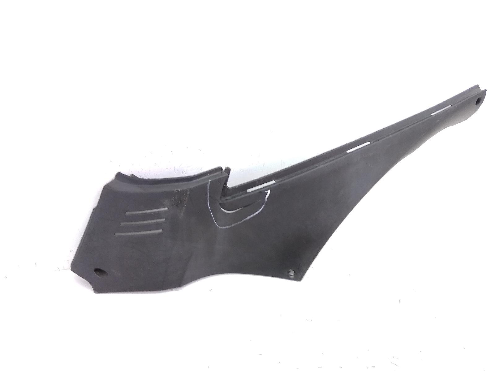 Renault full time benelli adiva 150 fianchetto carena sinistro con crepa 2005 2005 zbnd101011....