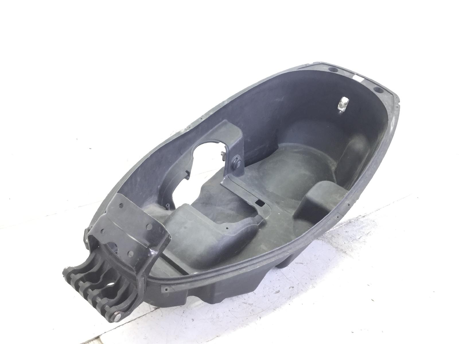 Aprilia atlantic 250 carena vano sottosella 2003 2005 spb