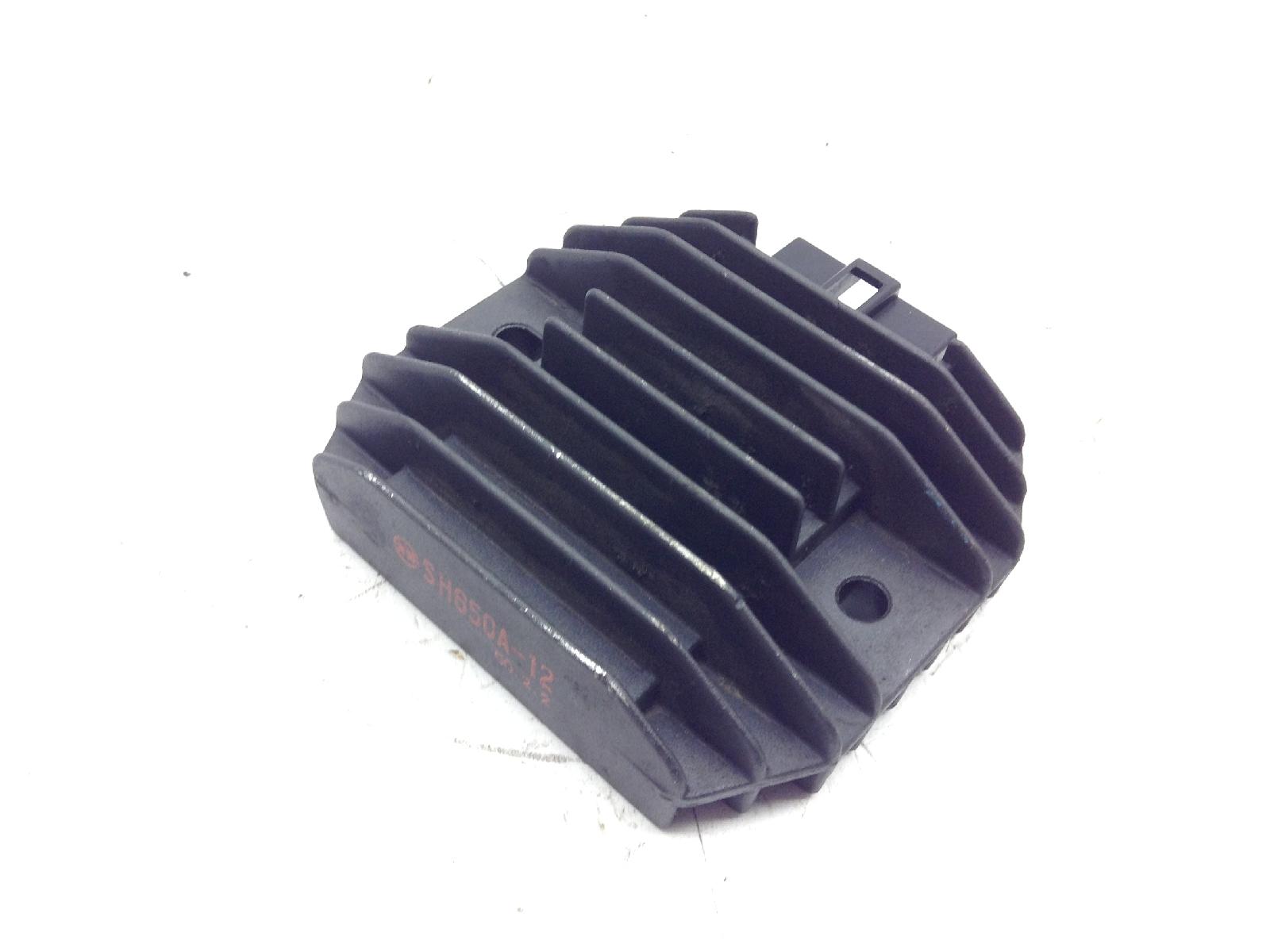 Mbk skyliner 250 regolatore di tensione 2000 2001 sg04200