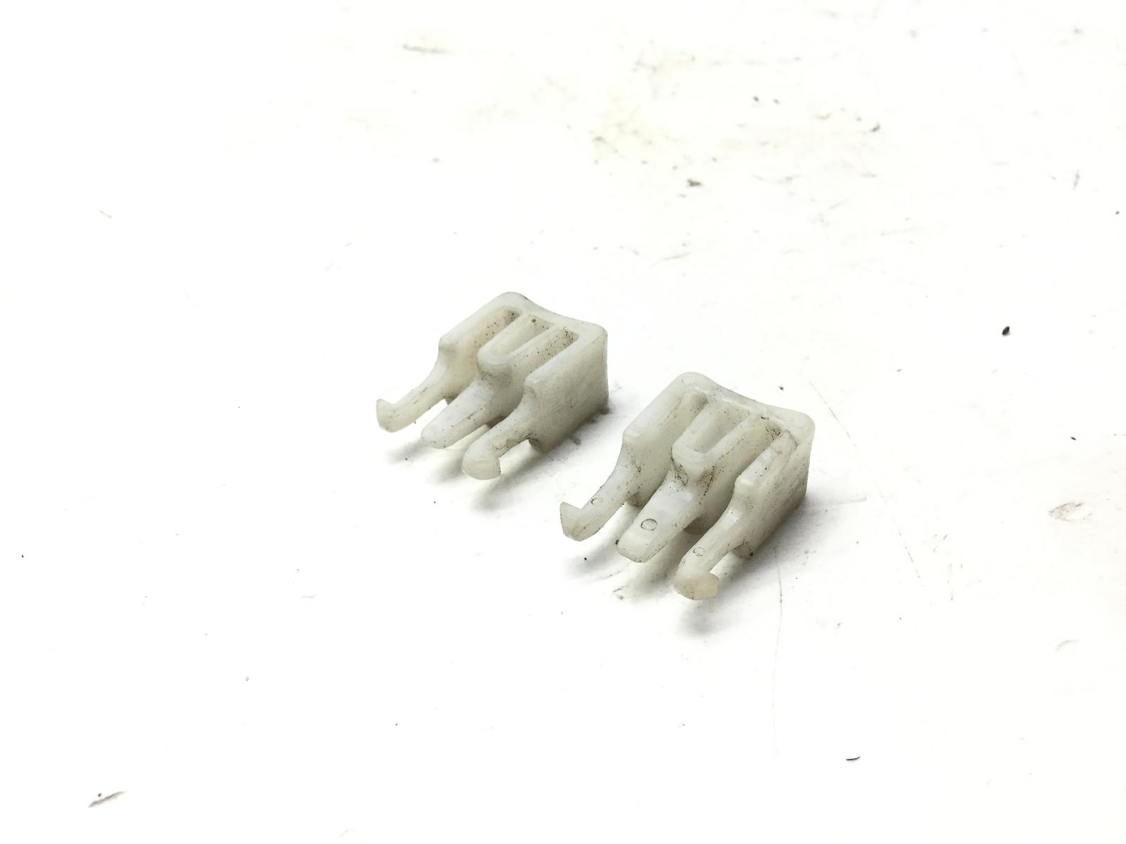Mbk skyliner 250 coppia clip ganci fissaggio strumentazione 2000 2001 sg04200