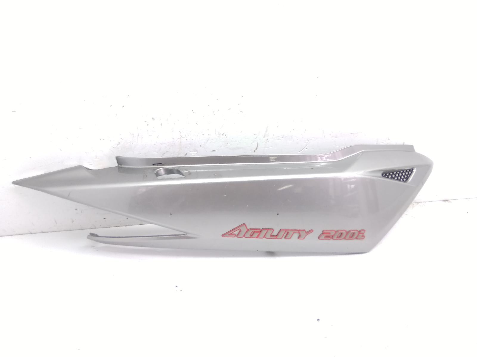 Kymco agility i 200 carena fiancata posteriore destra - 2 attacchi rotti 2012 2013 c31000