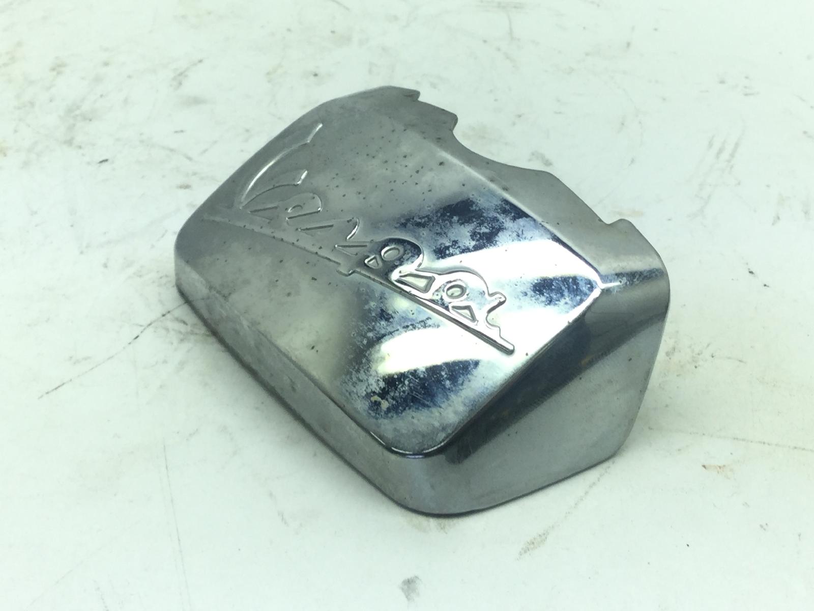 Piaggio vespa lx 4v 4t 50 logo tappo coperchio maniglione 2009 2013 c38700
