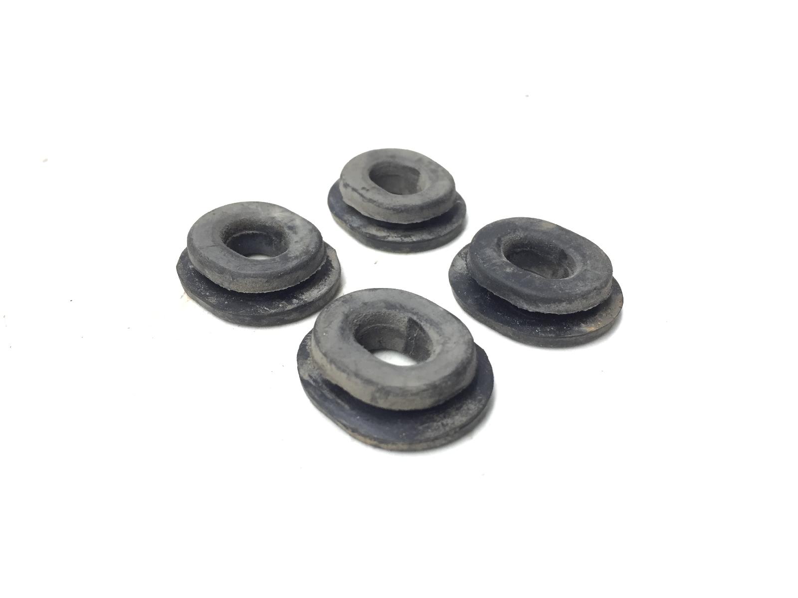 Piaggio vespa lx 4v 4t 50 kit 4 gommini tamponi telaio 2009 2013 c38700