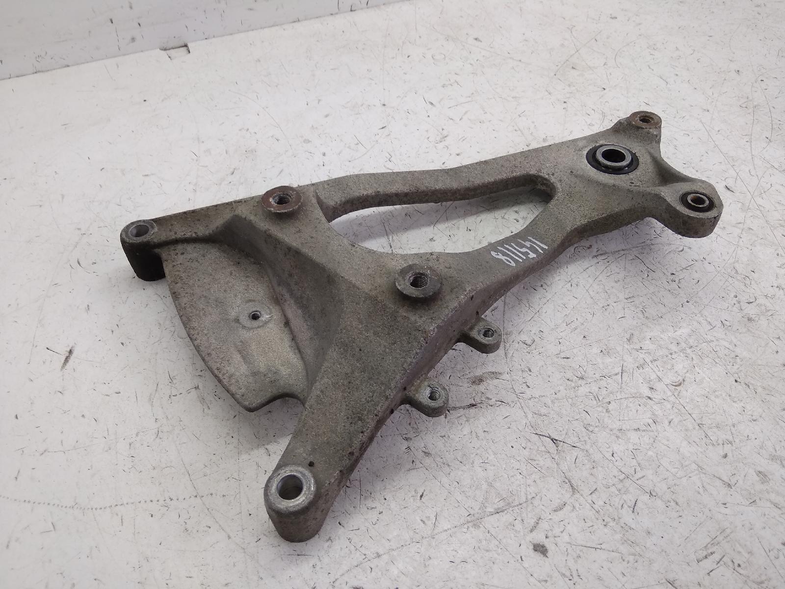 Honda ps i 125 staffa supporto scarico marmitta 2010 2010 jf17a0af