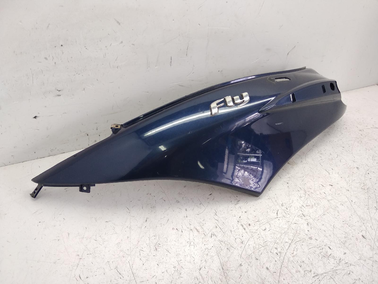 Piaggio fly 4t 4v 50 carena fiancata posteriore sinistra 2012 2013 rp8c521