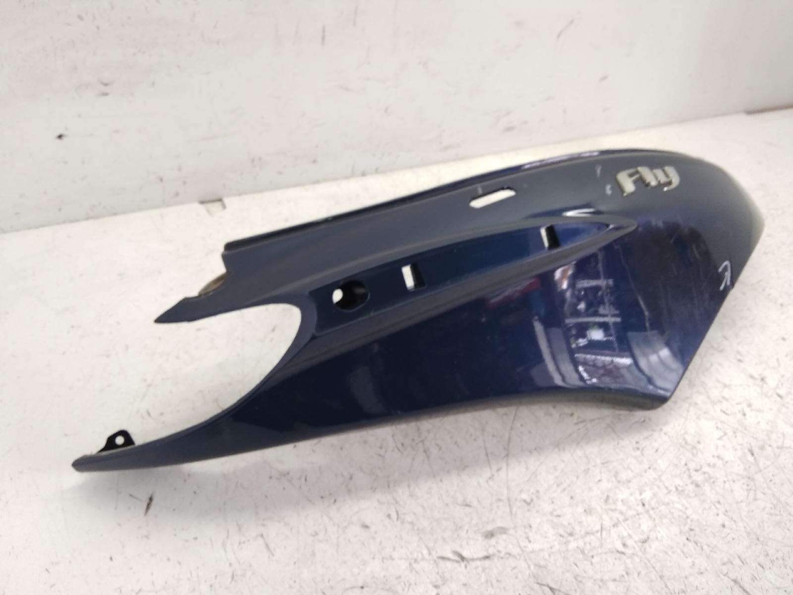 Piaggio fly 4t 4v 50 carena fiancata posteriore destra *crepa attacco rotto 2012 2013 rp8c521