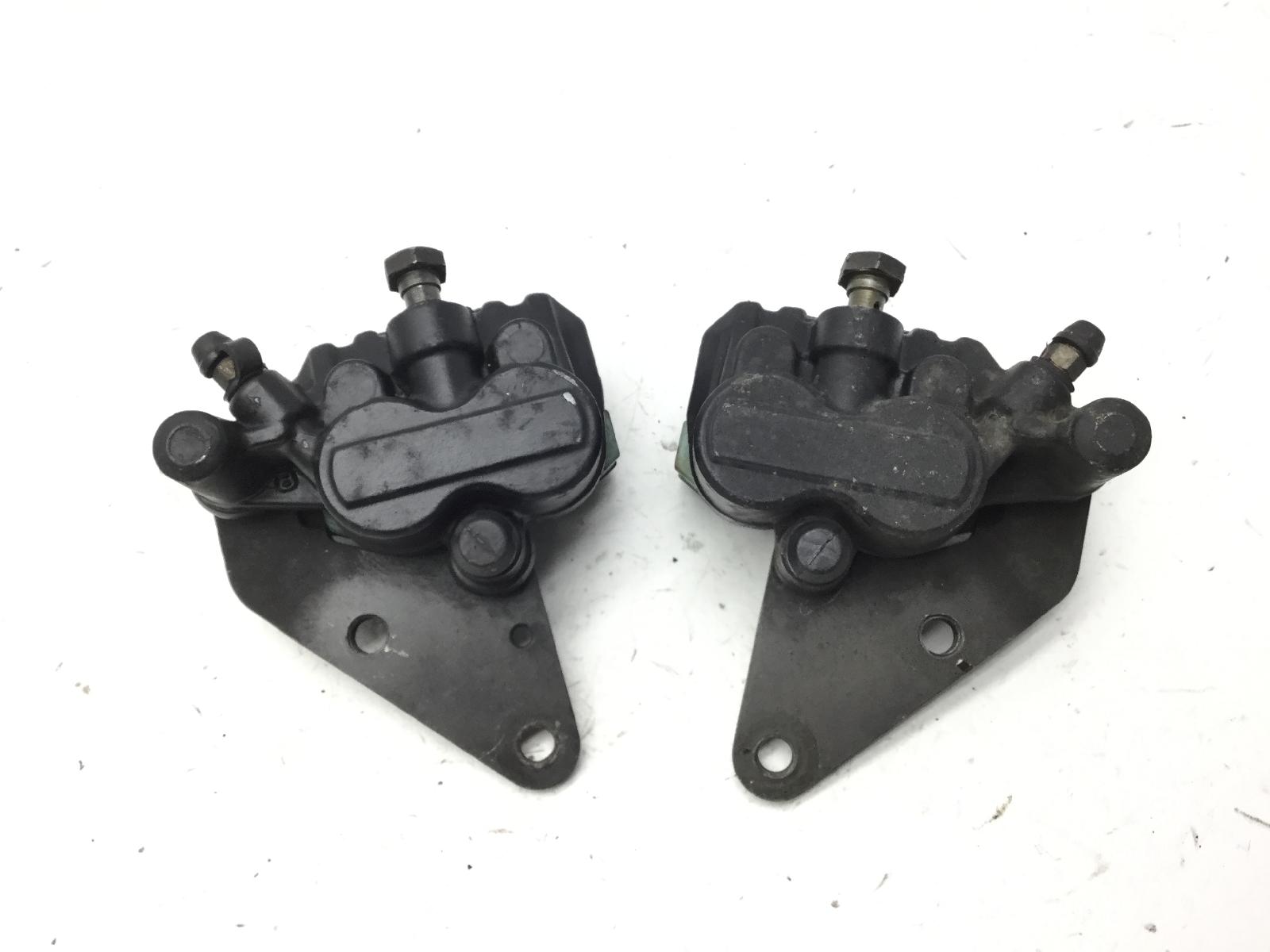 Piaggio x8 euro 3 400 coppia pinze frene anteriore 50 mm interasse attacco 2006 2008 m52100