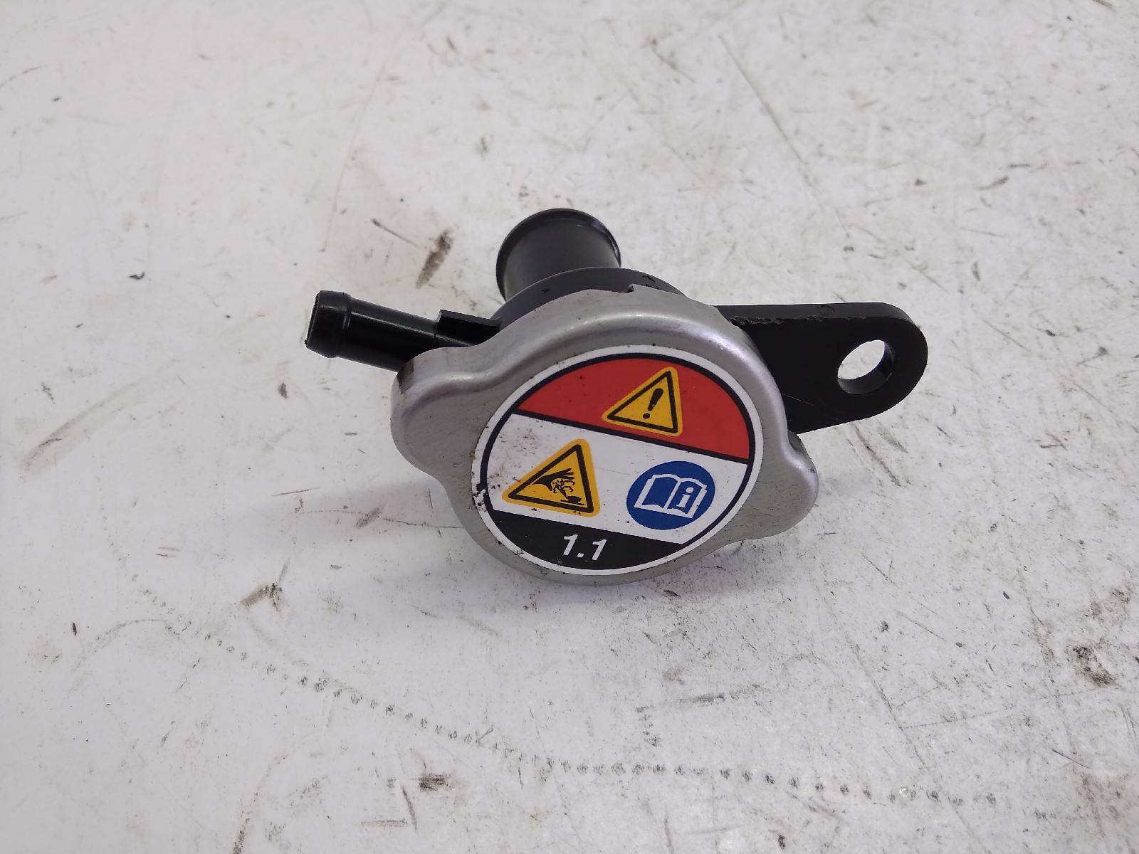 Honda sw-t abs 600 tappo e raccordo radiatore 2011 2011 jh2pf01d2bk