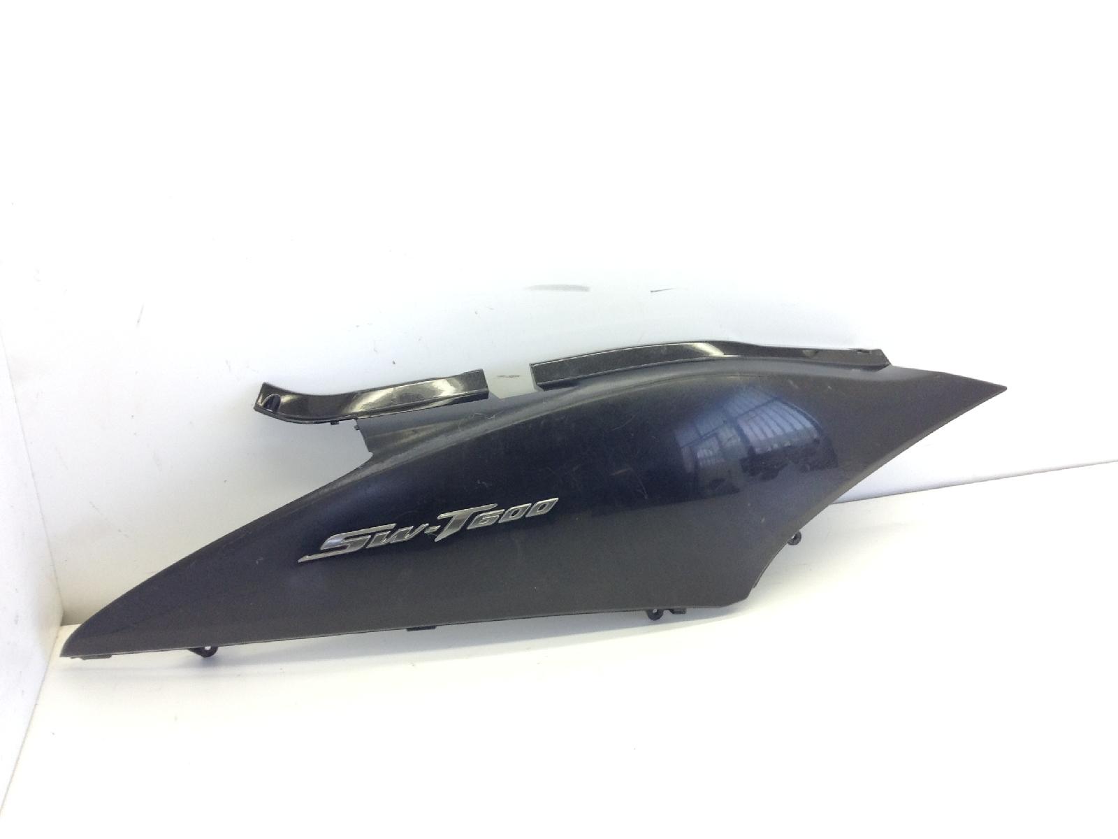 Honda sw-t abs 600 carena fiacata posteriore destra - 2 alette rotte 2011 2011 jfh2pf01d