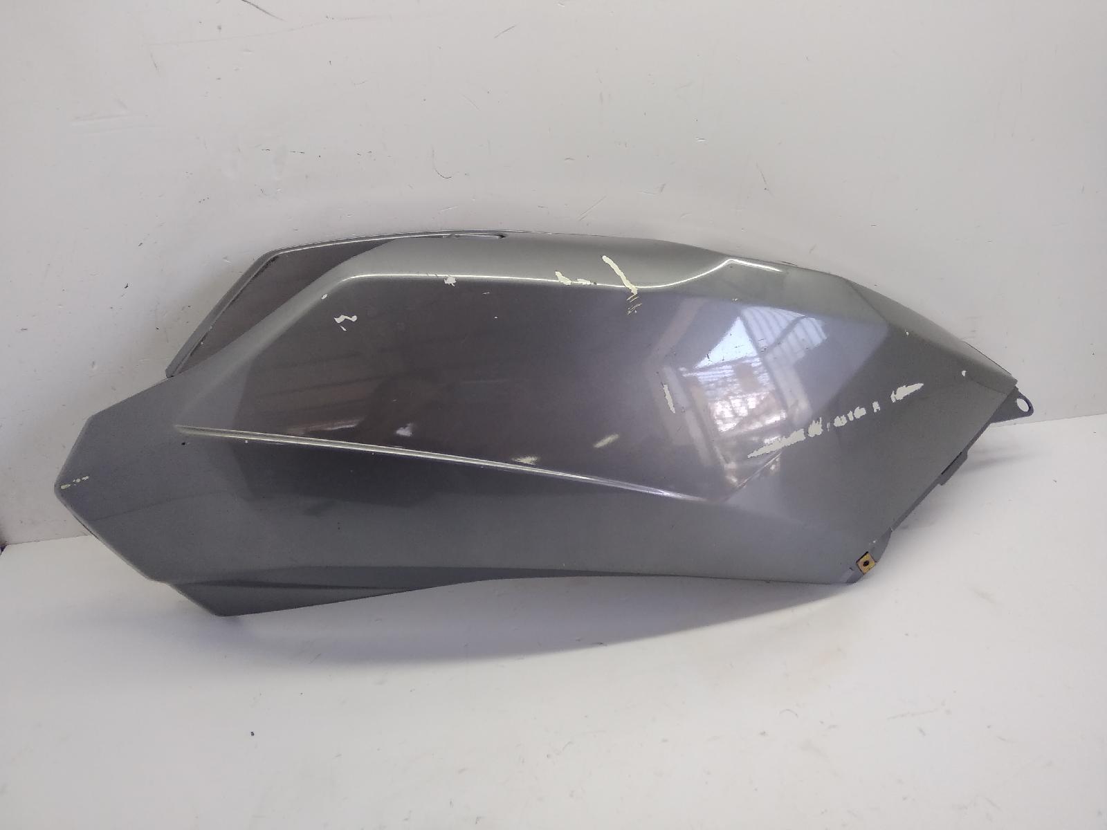 Peugeot satelis 125 carena fiancata posteriore destra con crepa 2006 2012 vgaj2aaaa