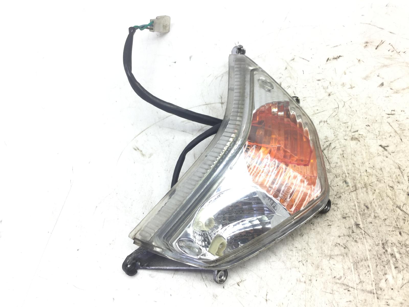Kymco like 4t 50 freccia anteriore destra lampeggiatore con lievi graffi 2009 2009 d11000