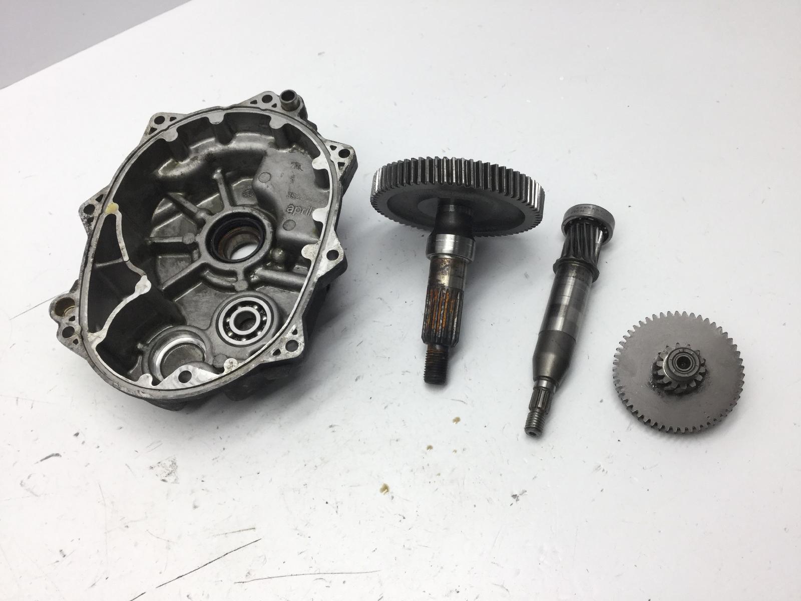 Aprilia scarabeo ditech ie 2t 50 carter e ingranaggi ruota posteriore 2001 2004 sca00