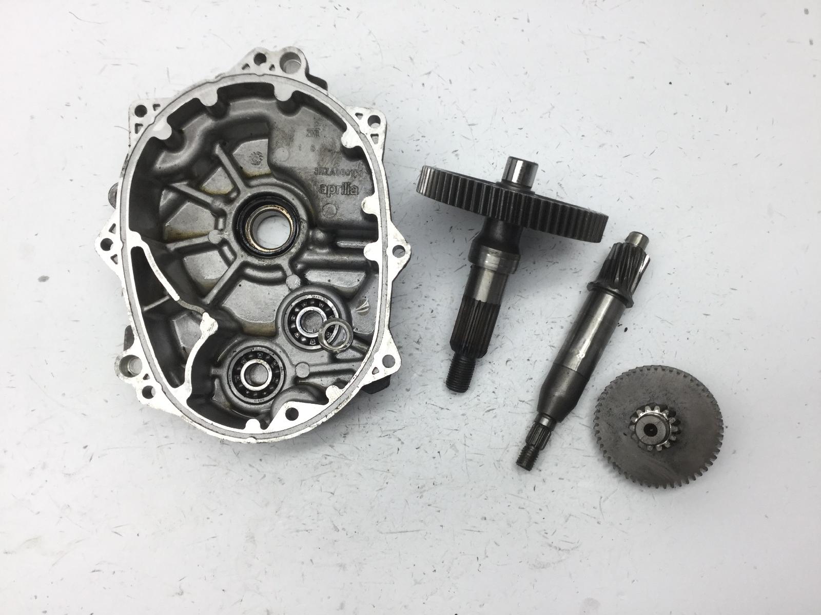 Aprilia scarabeo ditech ie 2t 50 carter e ingranaggi ruota posteriore 2001 2004 sca00