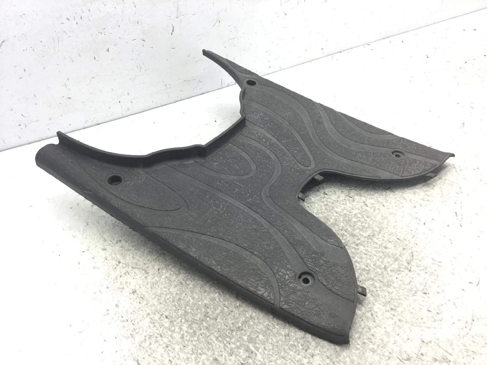 Aprilia scarabeo ditech ie 2t 50 carena pedana pavimento poggiapiedi 2001 2004 sca00