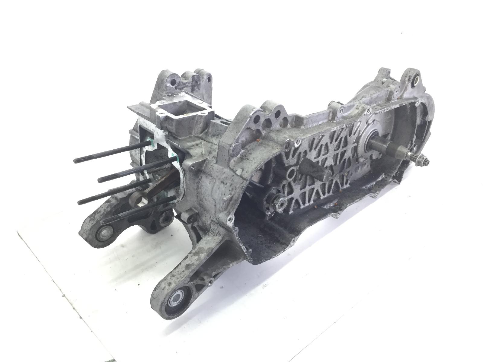 Aprilia scarabeo ditech ie 2t 50 carter motore albero e ingranaggi mod: aba 2001 2004 sca00