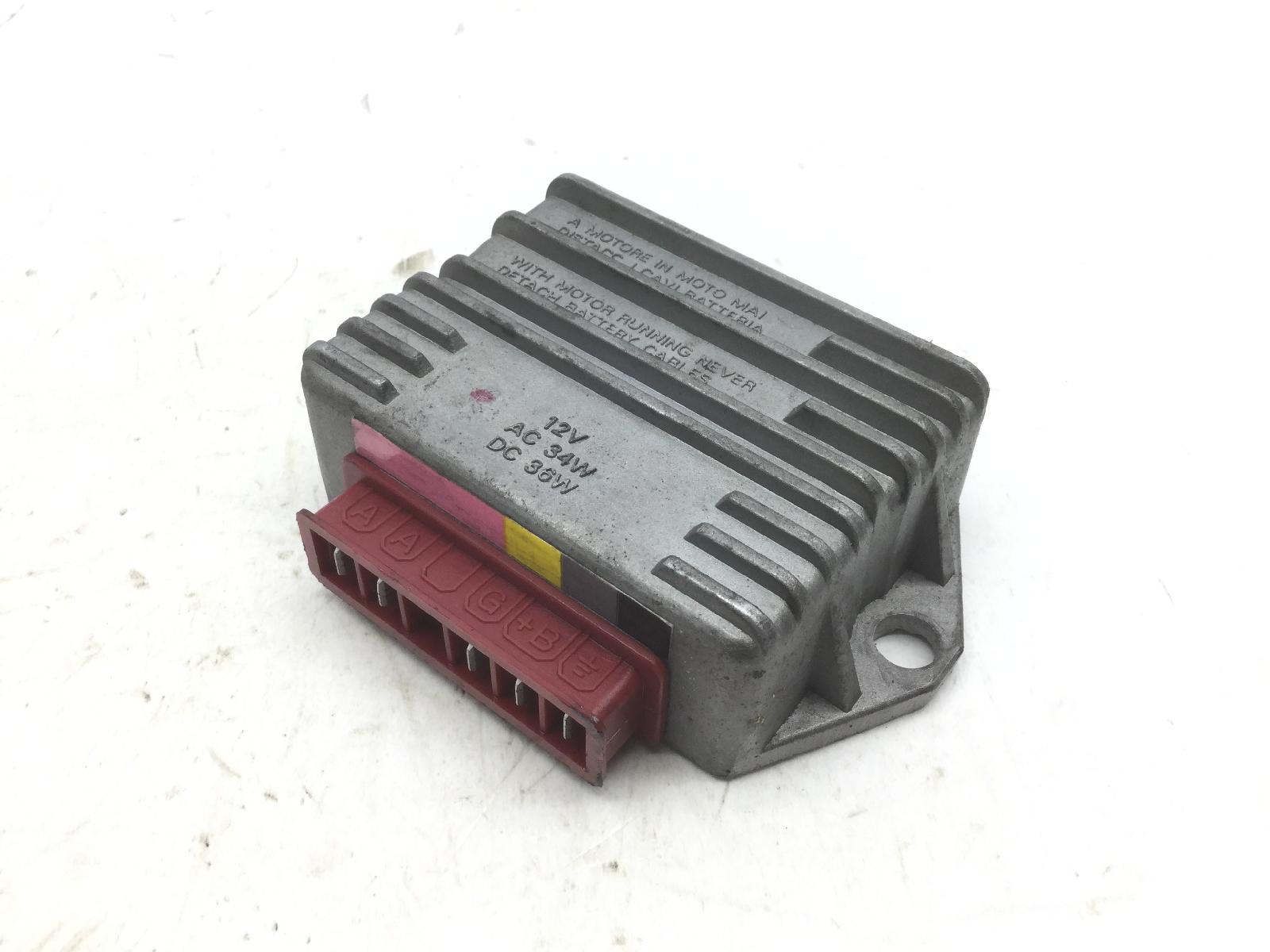 Piaggio zip 50 regolatore di tensione corrente 1992 1993 ssl1t