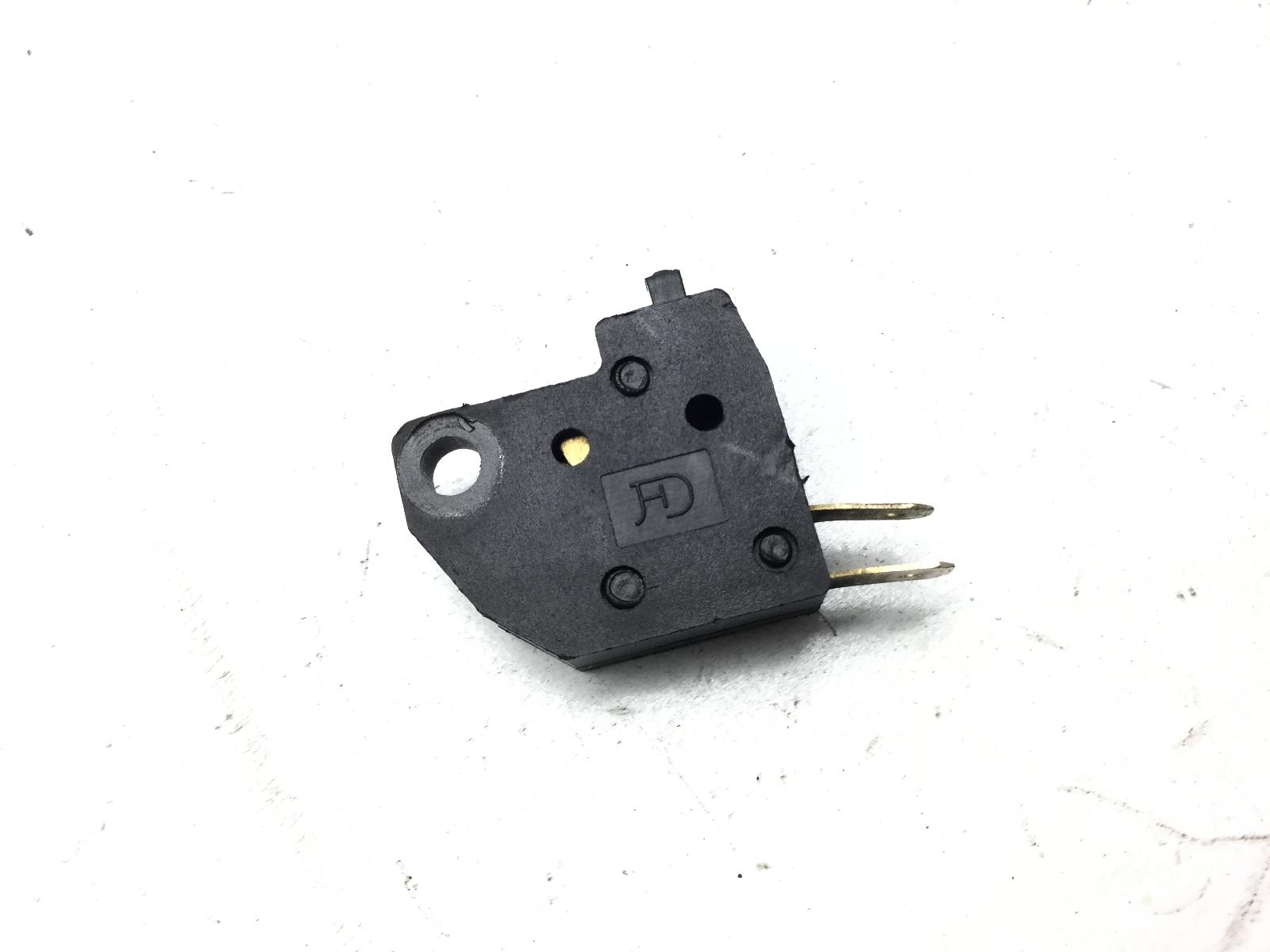 Kymco agility r12 4t 50 sensore pulsante stop microstop freno anteriore 2007 2008 u60050