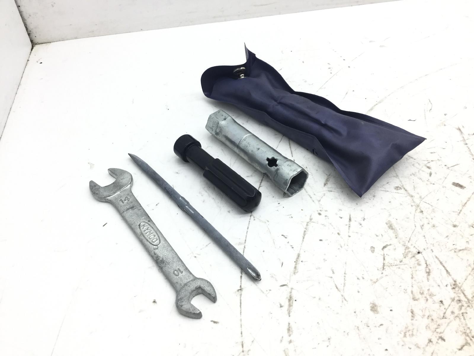 Kymco agility r12 4t 50 kit attrezzi attrezzatura di bordo 2007 2008 u60050