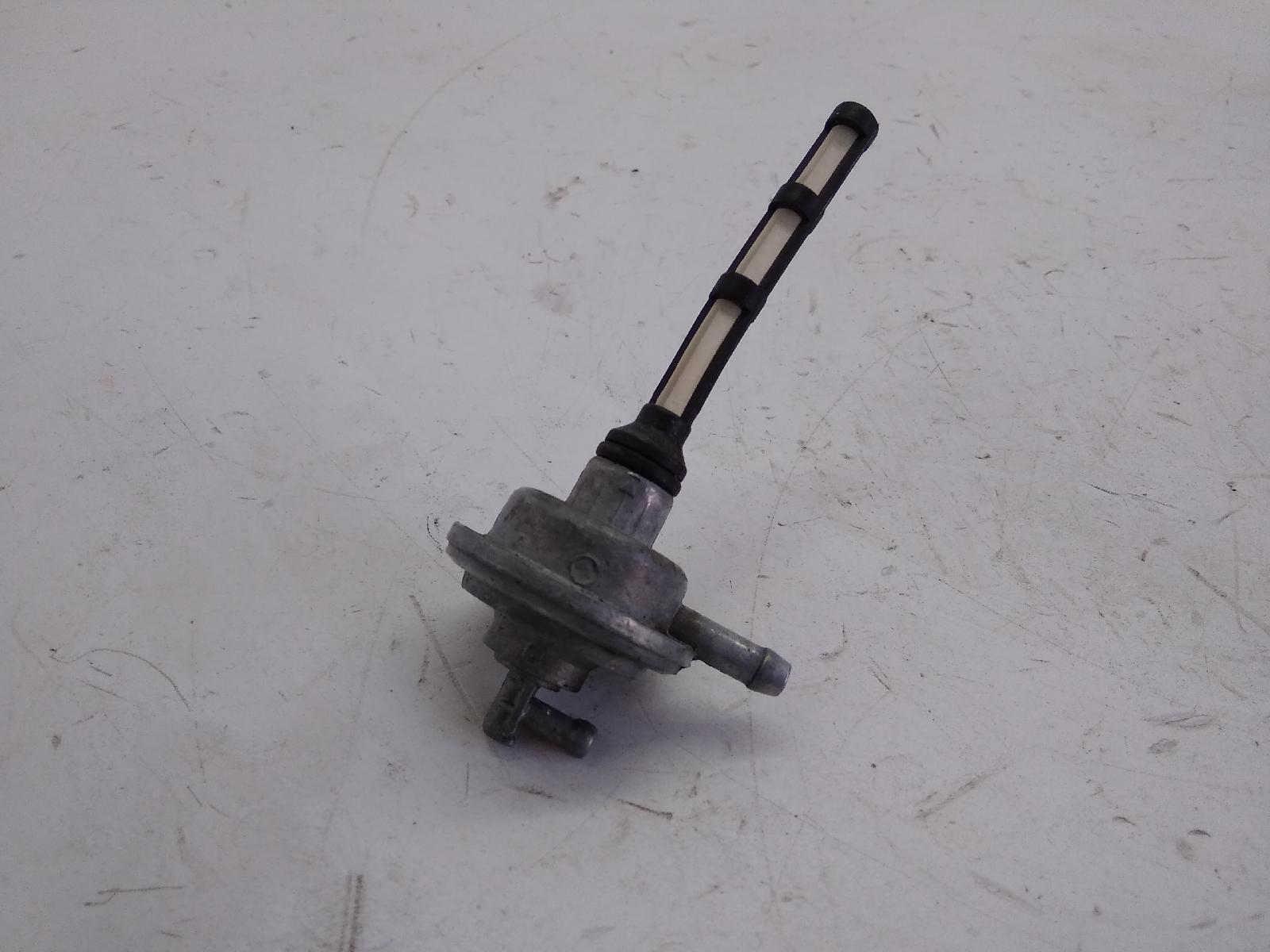 Piaggio nrg extreme 50 rubinetto serbatoio benzina carburante 1999 2000 c220