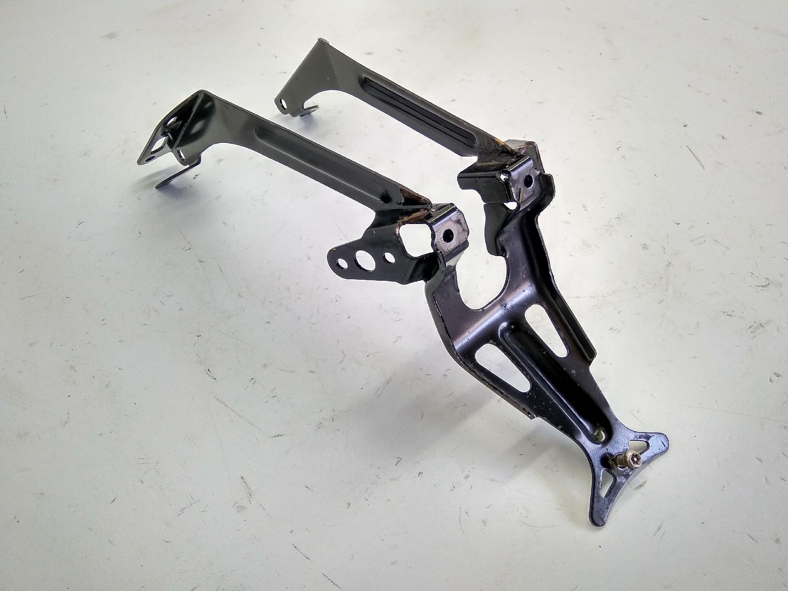 Yamaha xenter hw 150 staffa supporto parafango portatarga 2012 2016 sg231