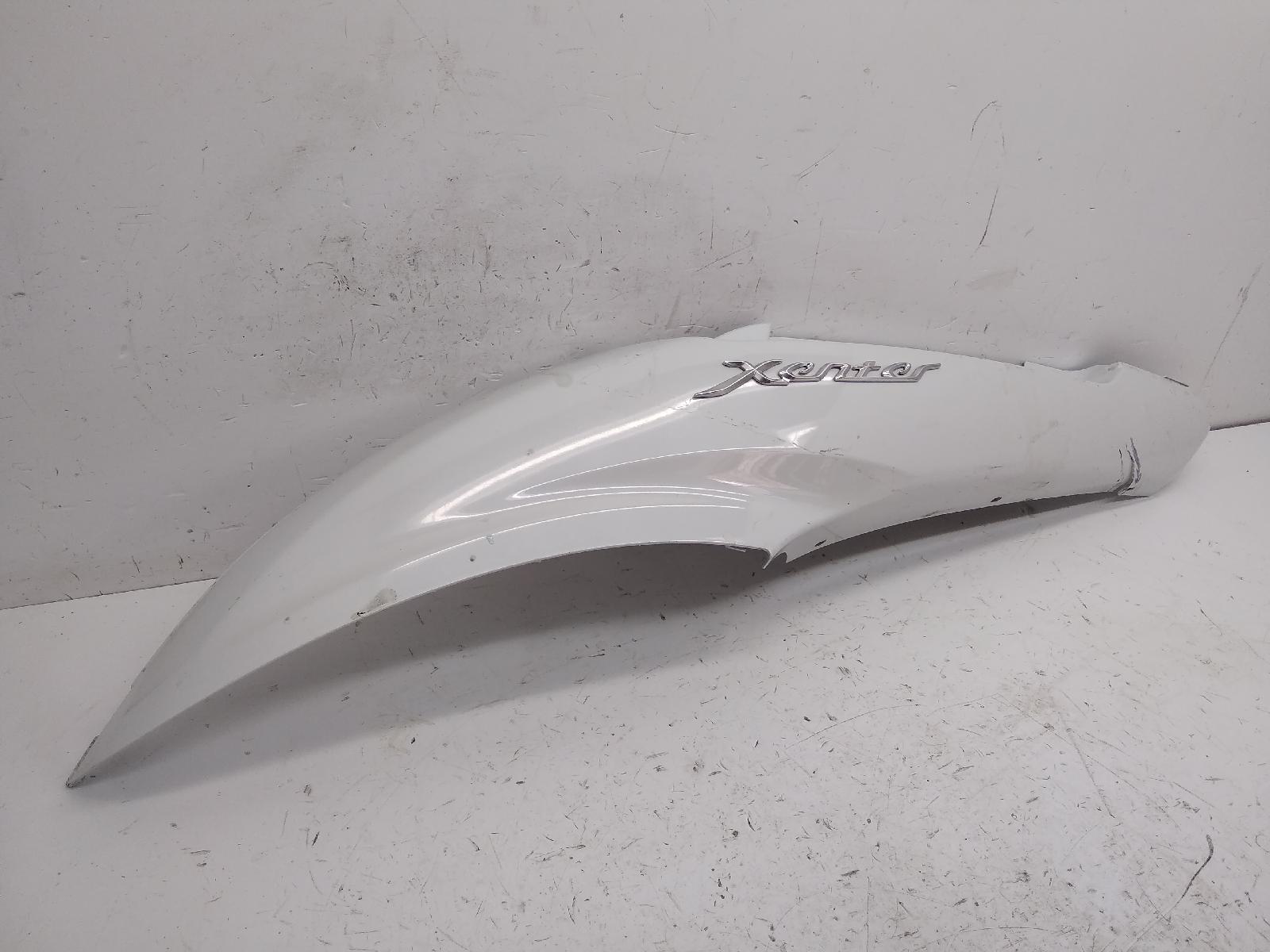 Yamaha xenter hw 150 carena fiancata posteriore sinistra crepa e pilo rotto 2012 2016 sg231