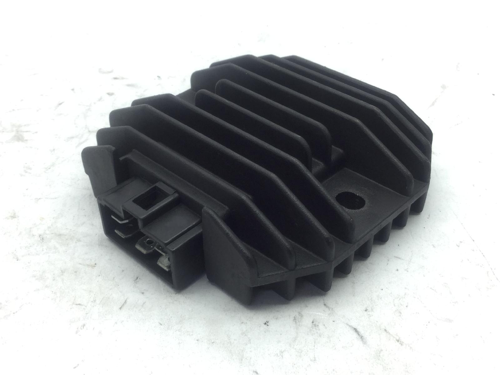 Yamaha xenter hw 150 regolatore di tensione 2012 2016 sg231