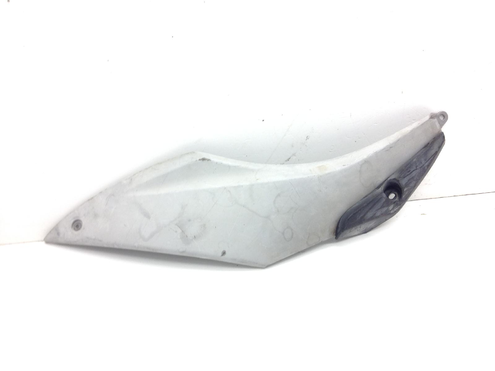 Yamaha xenter hw 150 carena fianchetto sottopedana destro 2012 2016 sg231