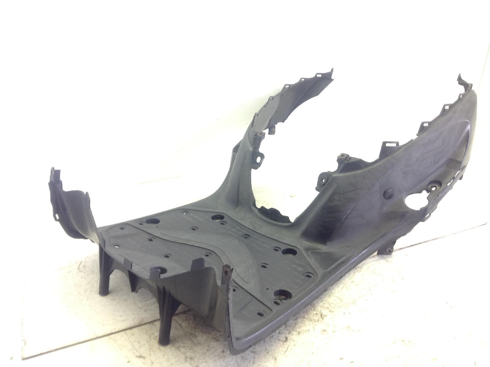Yamaha xenter hw 150 carena pedana pavimento poggiapiedi - crepe 2012 2016 sg231