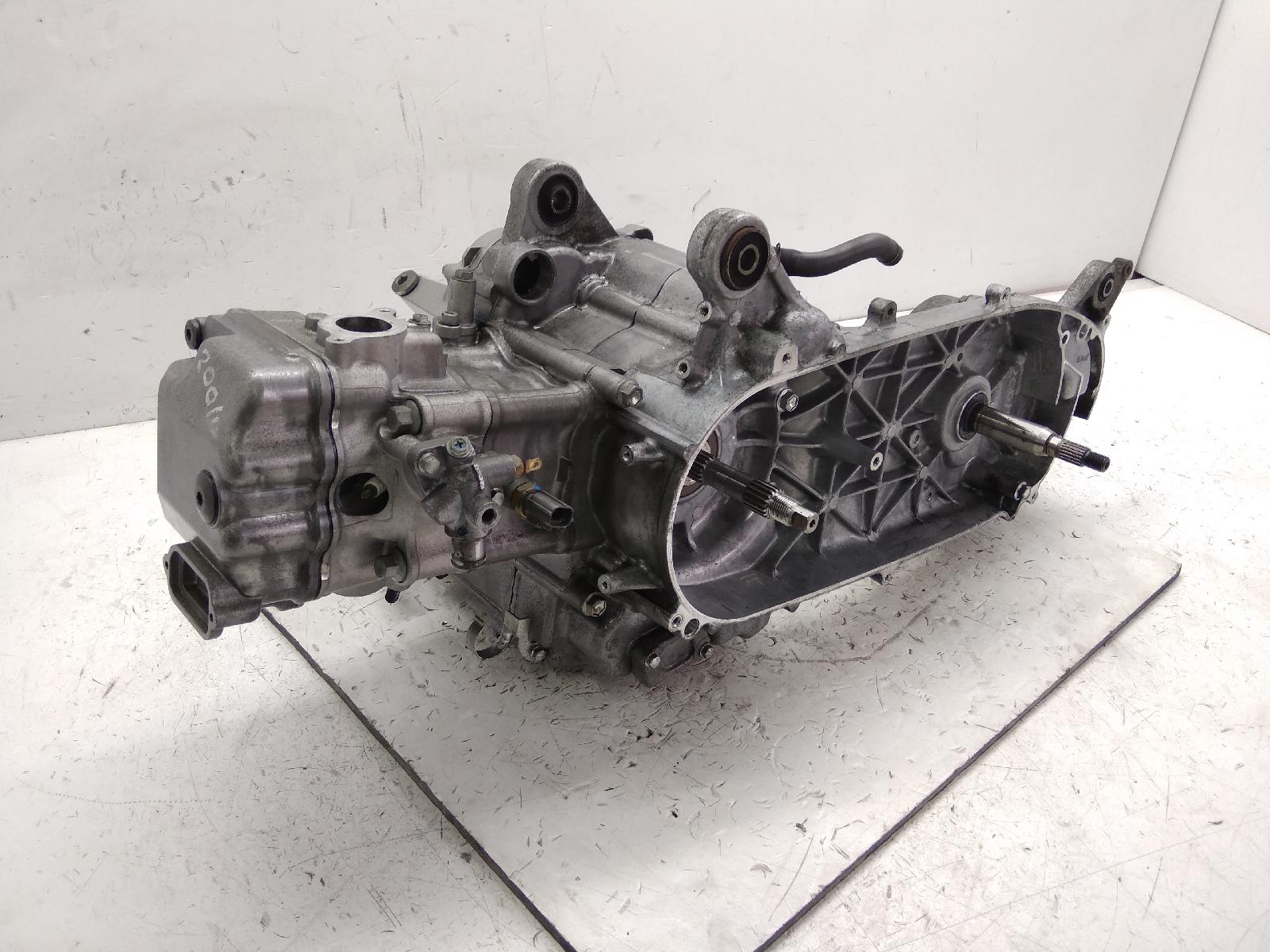 Suzuki burgman 200 blocco motore engine semi completo h404 2011 2012 cd112